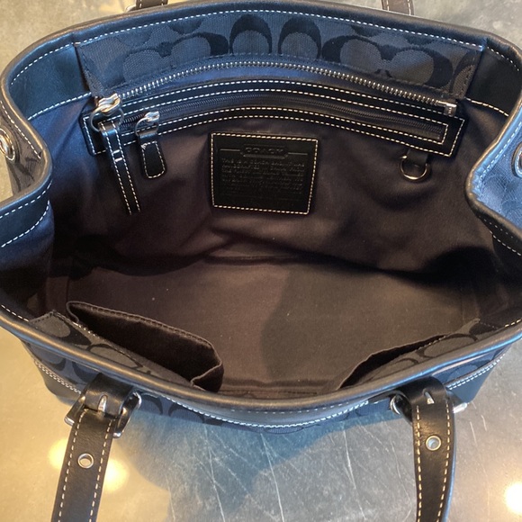 Coach Black Handbag - Picture 3 of 11